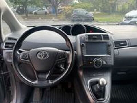 Verso TOYOTA VERSO (2) 112 D-4D FAP ACTIVE 2016 occasion 95610 &Eacute;ragny