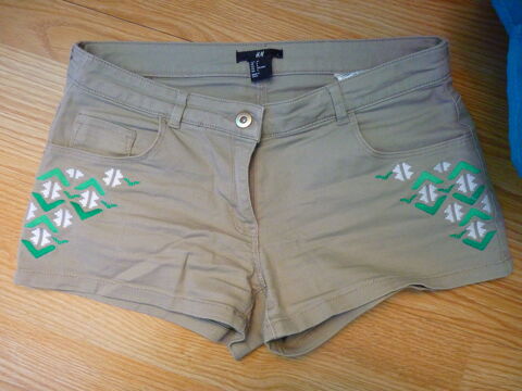 short femme 36 H&M gris kaki TBE 2 Brienne-le-Chteau (10)