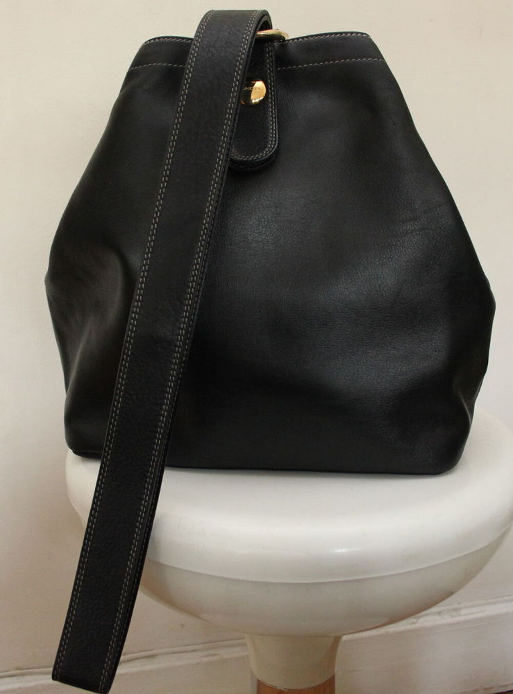Sac cuir noir LANCEL
Maroquinerie