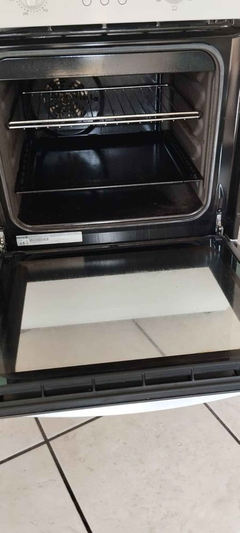 Cuisini&egrave;re induction Brandt. Electroménager