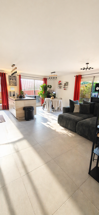  Appartement � vendre 3 pi�ces 72 m� Menton