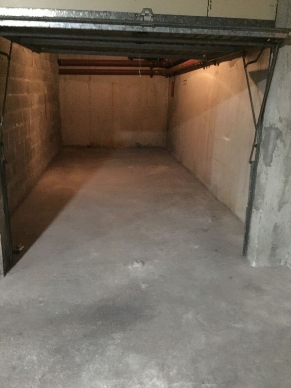 Location Parking/Garage BERLIOZ  . ./. . ITALIE ,     BOX ... Marseille 6