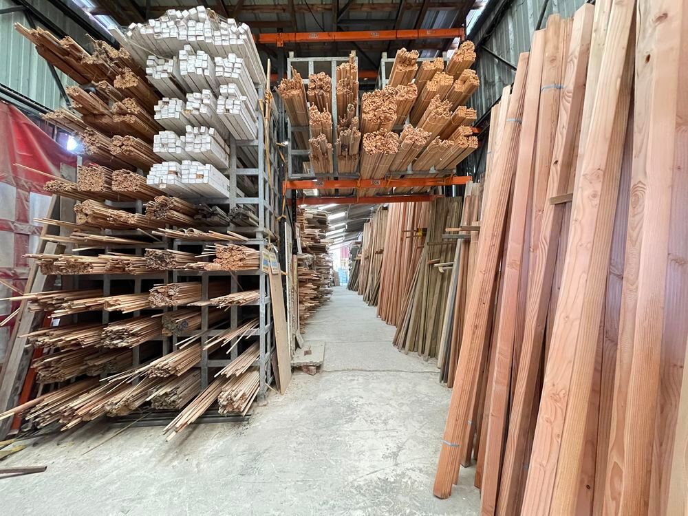 BAGUETTES et MOULURES BOIS, &agrave; tout petit prix Bricolage