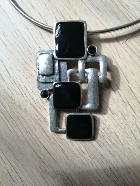 Collier fantaisie 8 L'Isle-Jourdain (32)