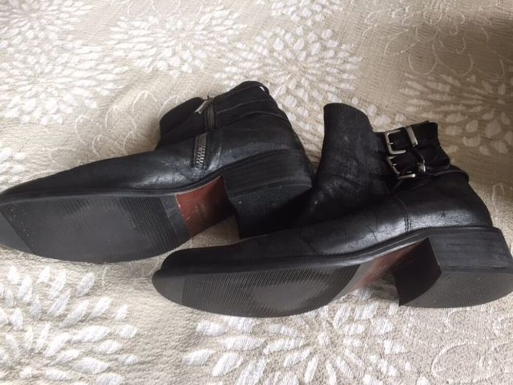 boots en cuir et croute noir Chaussures