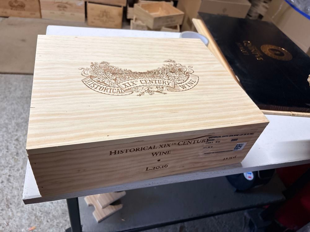 caisses de vin vide tout formats Décoration