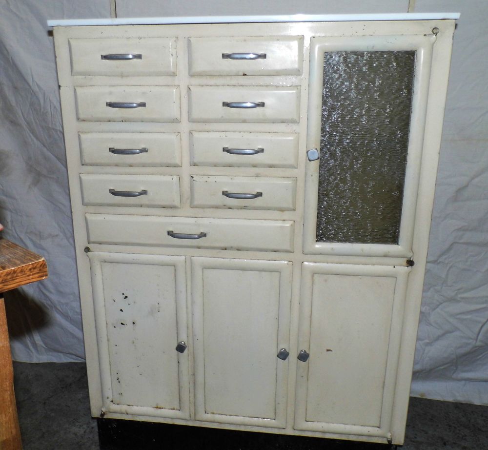 Meuble de m&eacute;tier dentiste hopital ann&eacute;es 50 armoire pharmacie vintage design XX&egrave;me siecle Meubles
