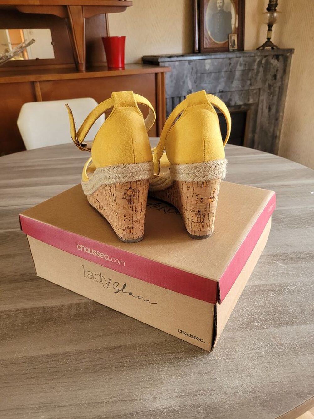 NU PIEDS JAUNE Chaussures
