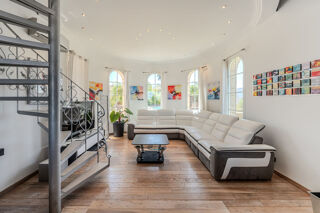  Villa à vendre 8 pièces 262 m²