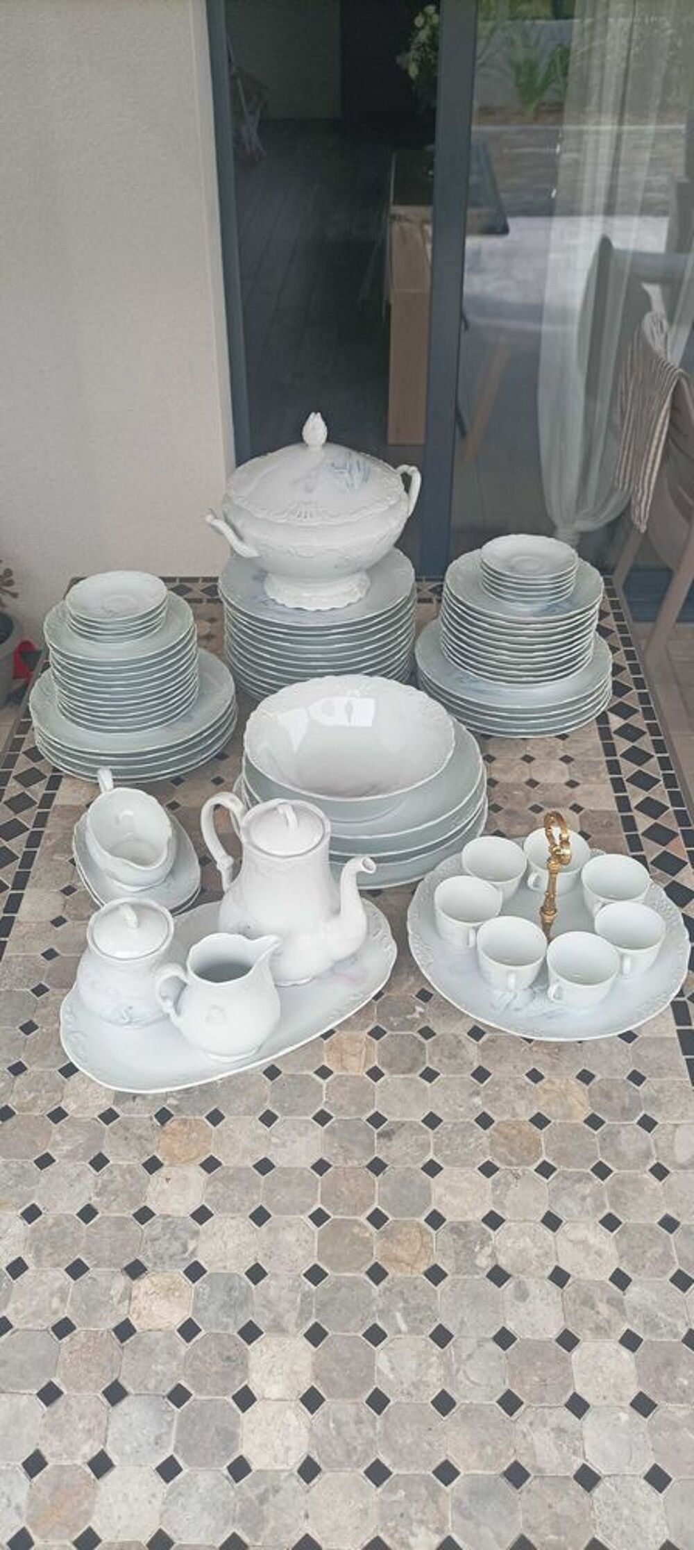 Service de table Limoges Tharaud €" 78 pi&egrave;ces neuves 