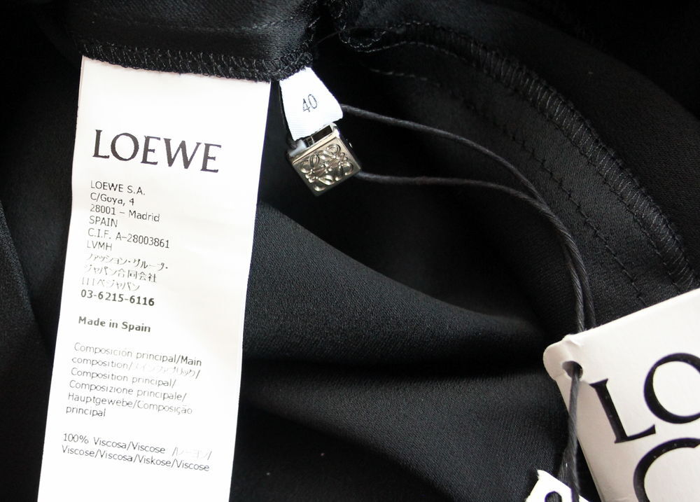 Robe mi longue drap&eacute;e noire LOEWE T.40. Vêtements
