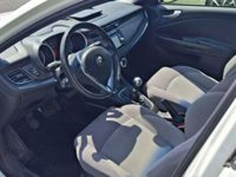 Giulietta 1.4 Tjet 120 ch S&S Distinctive 2014 occasion 24700 Montpon-M&eacute;nest&eacute;rol
