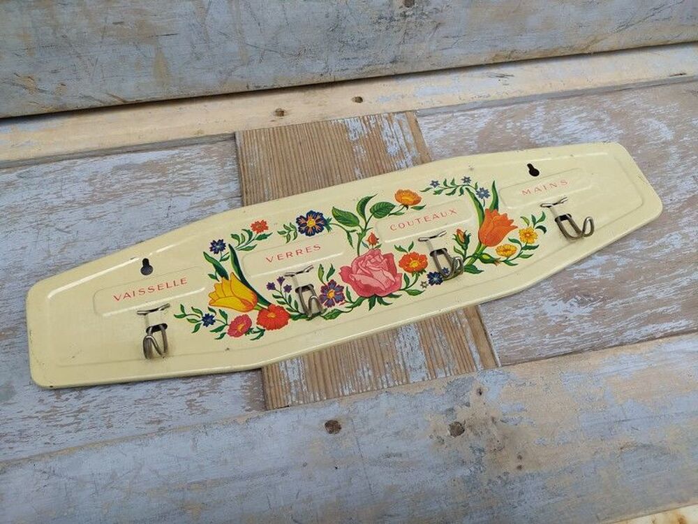 Accroche Torchons Vintage T&ocirc;le lithographi&eacute;e Motif Fleurs 