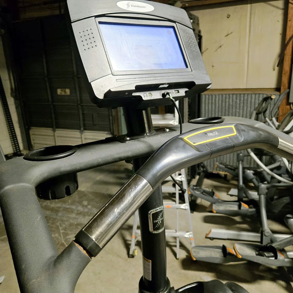 StairMaster 8 Series 8G Gauntlet Stepmill avec console LCD r Sports