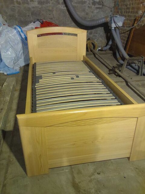 LIT UNE PERSONNE FOURMIES 59 30 Wallers-Tr�lon (59)