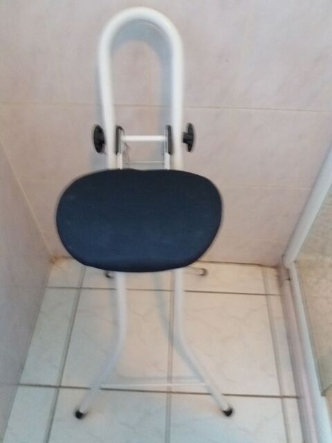  fauteuil noir rglabe 20 Saint-Andr-d'Apchon (42)