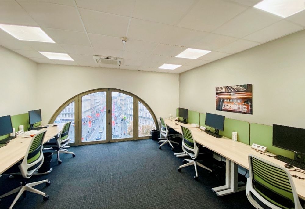   Trouvez un espace de bureau à LILLE, Gare de Lille Flandres  pour 5 personnes  où tout est pris en charge 
