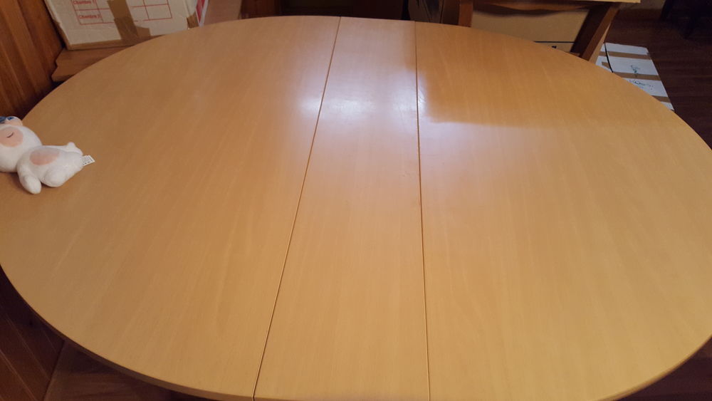 Table ovale pliante Meubles