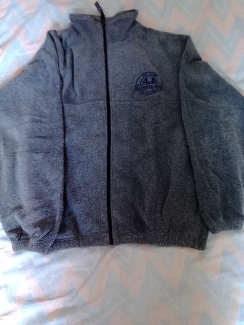Veste polaire gris molletonn MERCEDES - Taille M ou S - H/F 15 Bagnols-sur-Cze (30)