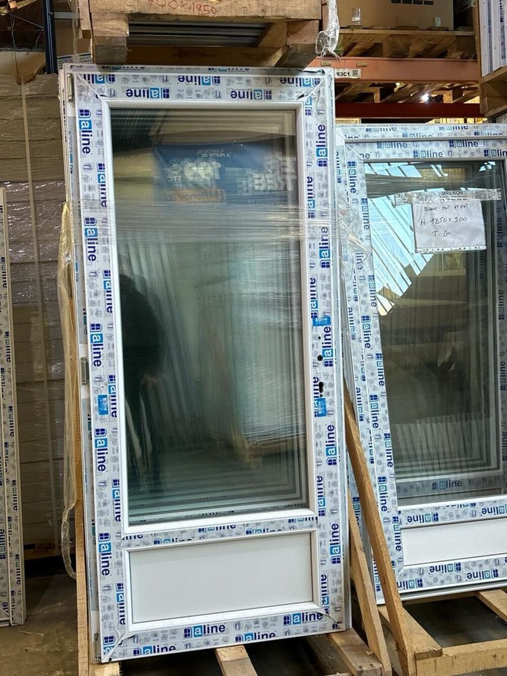 Porte-fen&ecirc;tre 1 vantail stock. TEL : 0768349324 Bricolage