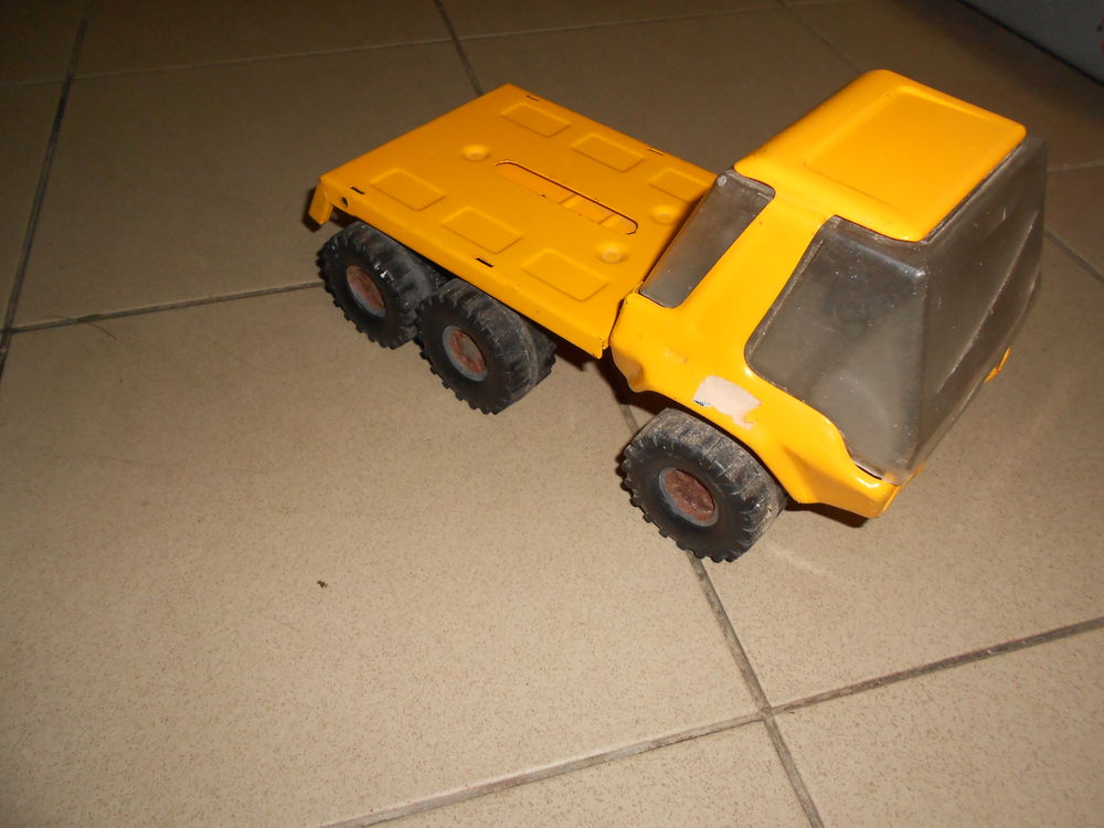camion ancien t&ocirc;le rhino 25€ Jeux / jouets