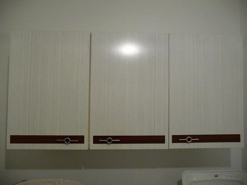 &Eacute;l&eacute;ment mural 3 portes formica blanc nervures grises Meubles