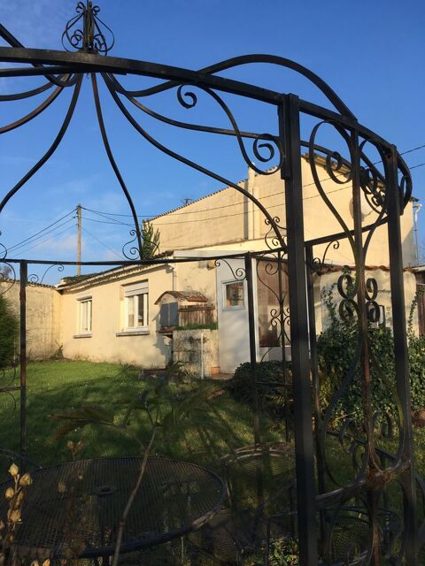   Maison centre de village sur 3300 m2 Maison - 5 pi�ce(s) - 120 m�