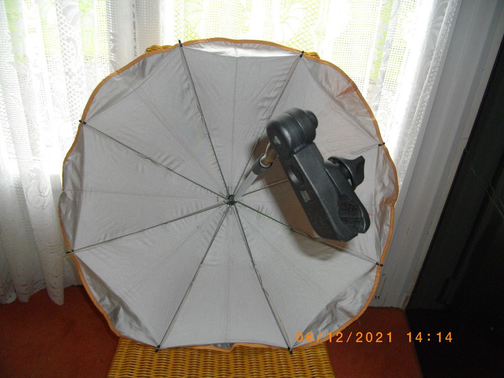 OMBRELLE (PARASOL) ANTI UV POUR POUSSETTE Puériculture