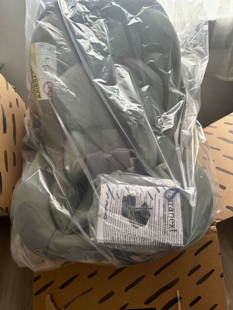 Cosy Nuna Arra Next ? Couleur Vert sapin ? �tat Neuf 150 Bobigny (93)