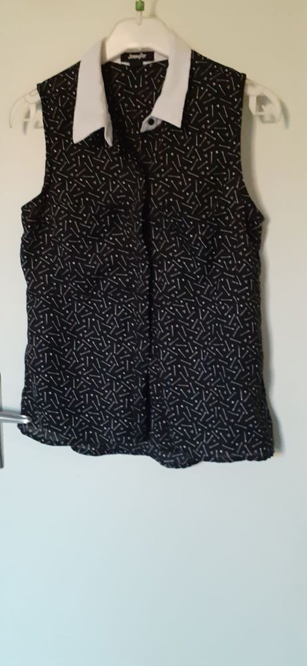 Blouse sans manche taille XS Vêtements