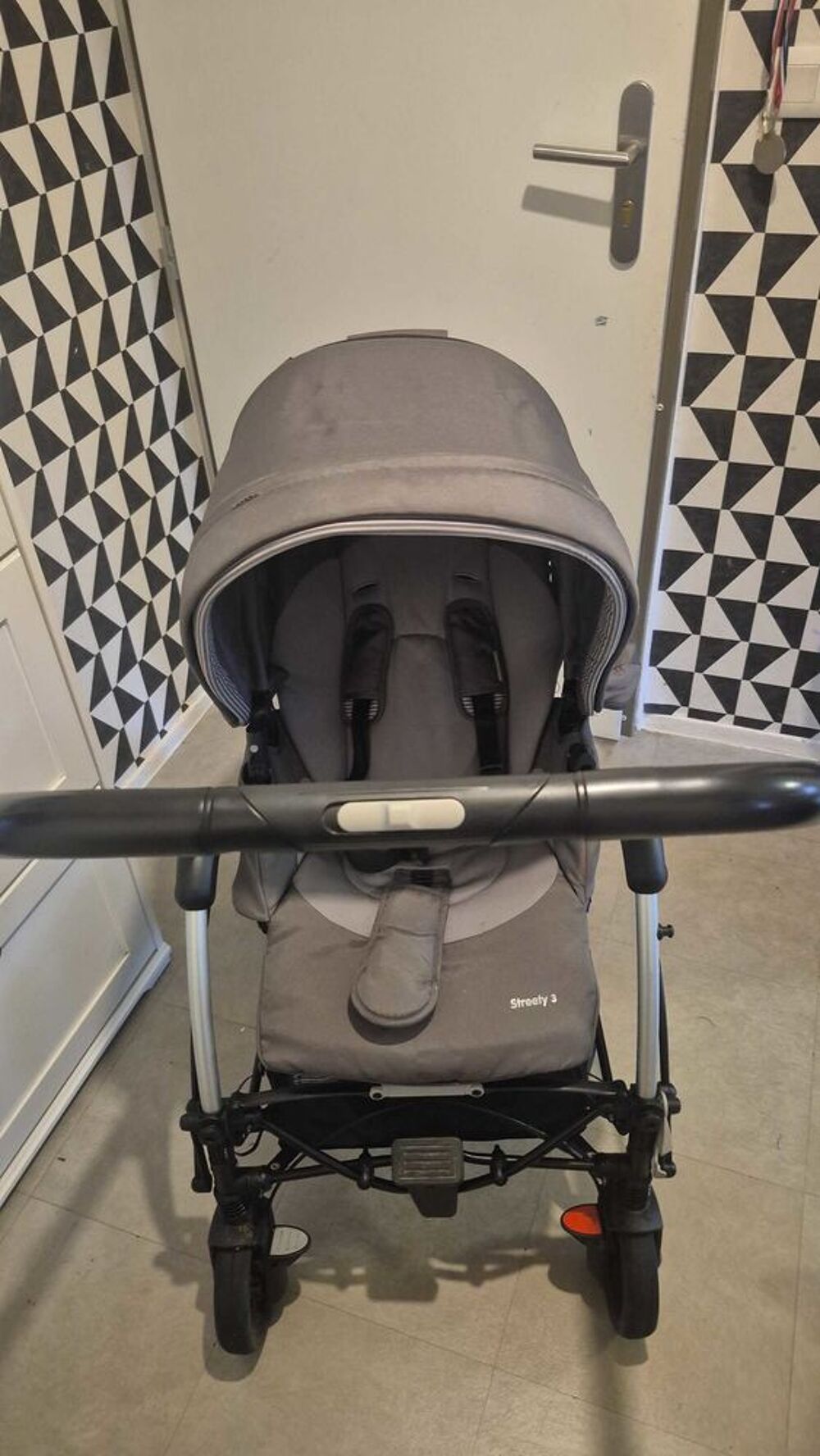 poussette b&eacute;b&eacute; confort Puériculture