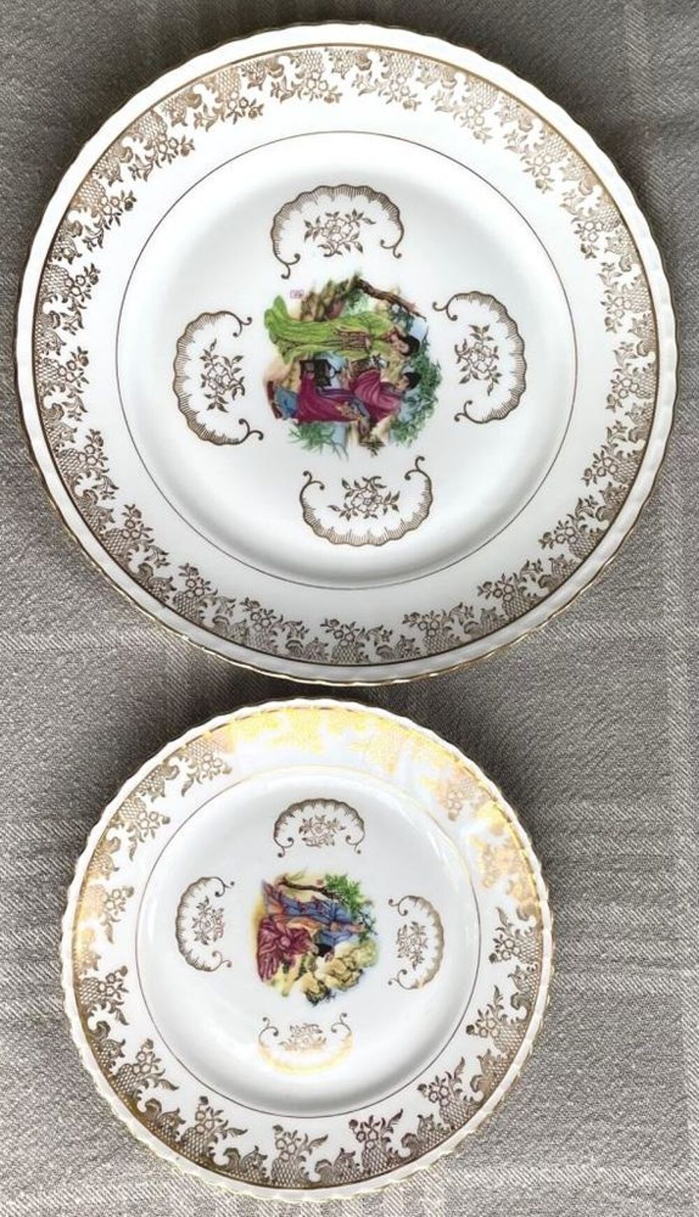 20 Assiettes jamais utilis&eacute;es en porcelaine de Limoges Décoration
