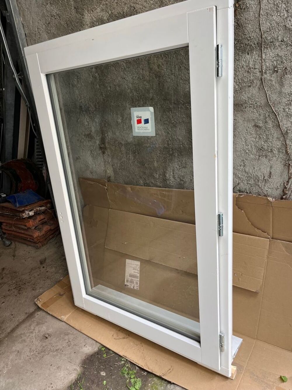 Fen&ecirc;tre neuve bois laqu&eacute; blanc 1306 x 913
Bricolage