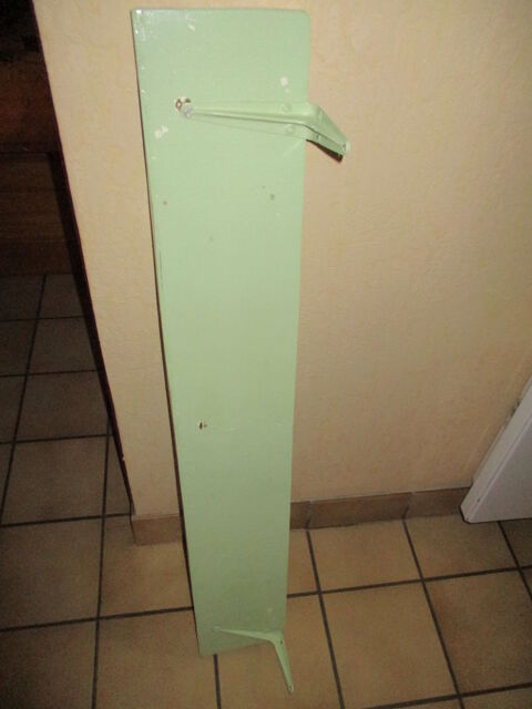 �tag�re bois et �querres en fer peint vert d'eau et autres  0 M�rignies (59)