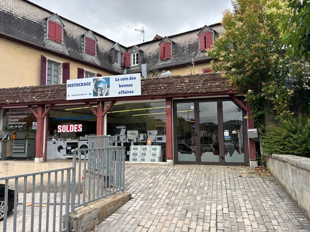 Location Autre Local commercial 279.70 m² Salies de Béarn Salies-de-béarn