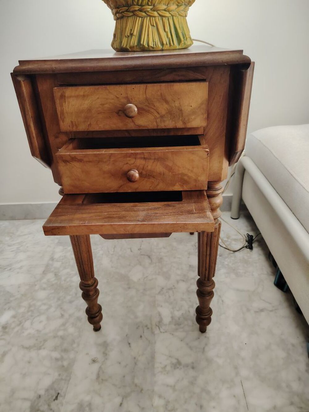 Table d'appoint /travailleuse Meubles