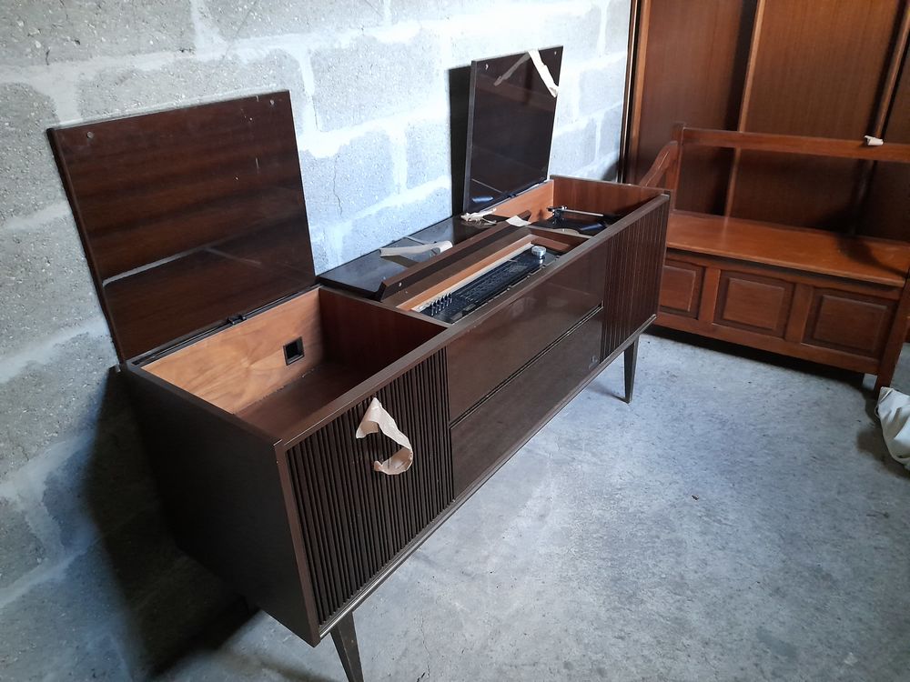 Meuble radio Meubles