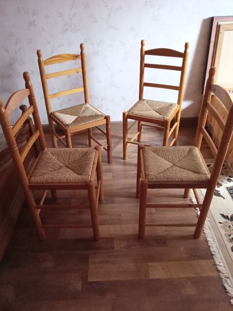 4 chaises 100 Sainte-Mesme (78)