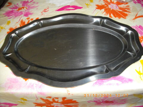 Plat plat ovale en inox - Dimensions : 40 cm X 27 cm Perros-Guirec (22)