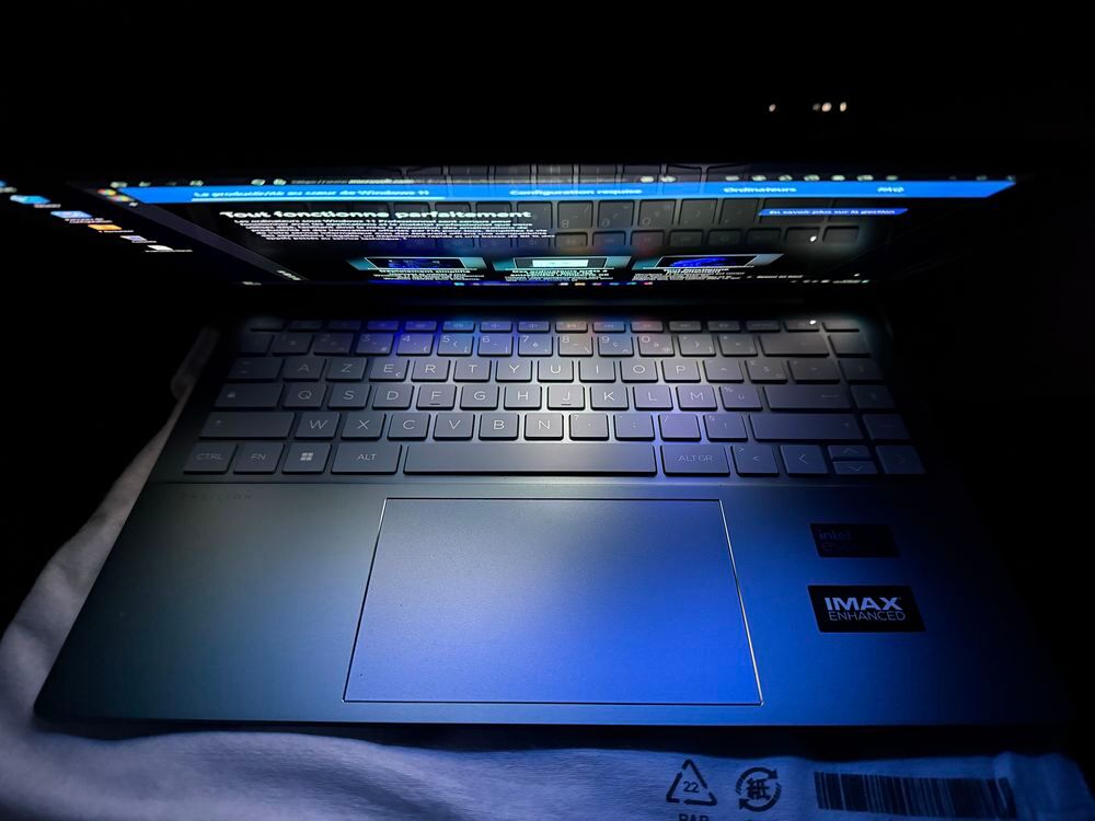 HP Pavilion Plus Laptop 14 OLED , Windows 11 Pro, 14", Intel&reg; Core Ultra 5, 16GB RAM, 512GB SSD, WQXGA Matériel informatique
