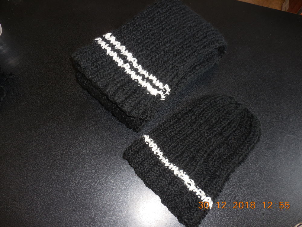 &eacute;charpe et son bonnet homme ou femme Vêtements