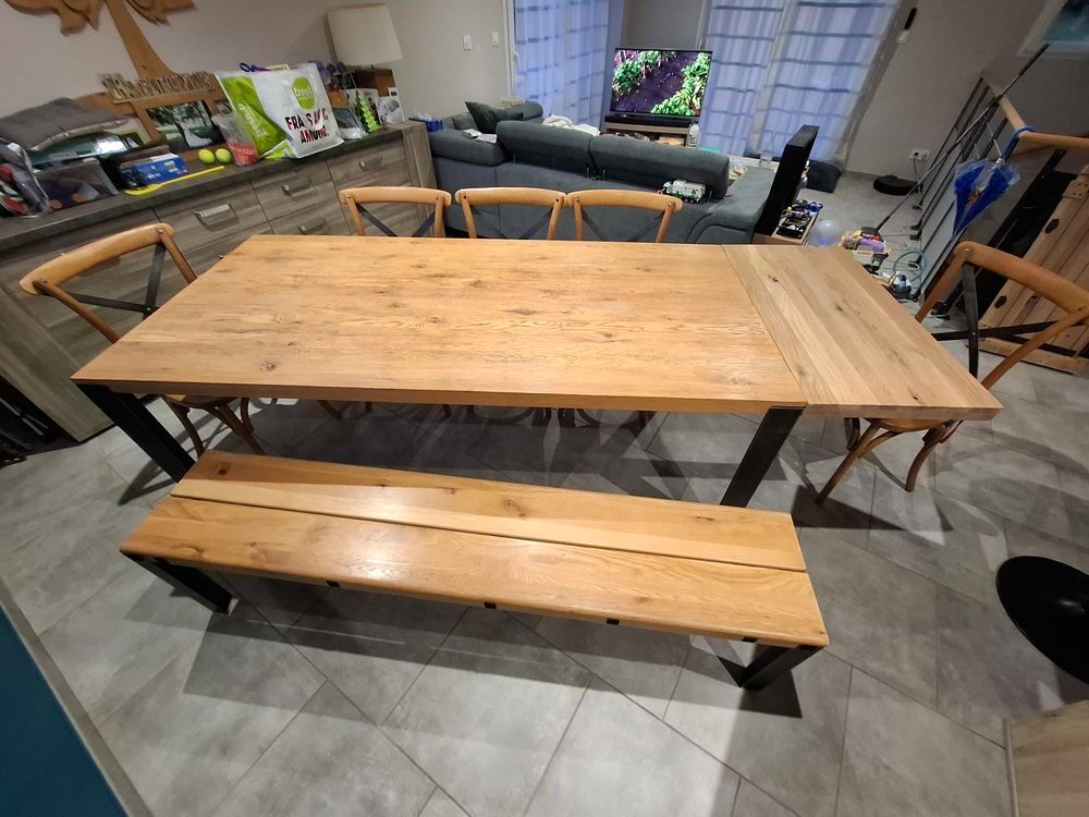 Table &agrave; manger bois et m&eacute;tal Meubles