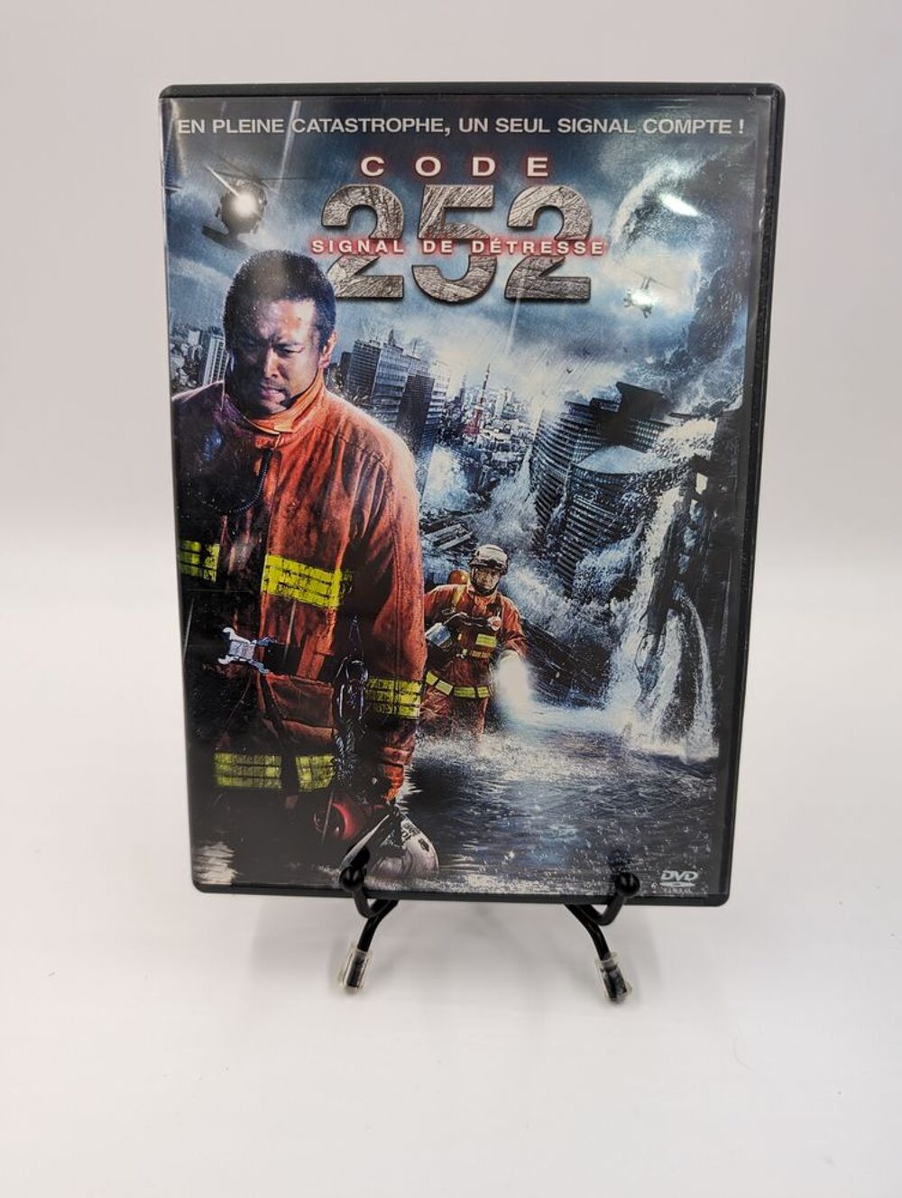 Film DVD Code 252 Signal de D&eacute;tresse en boite Photos/Video/TV