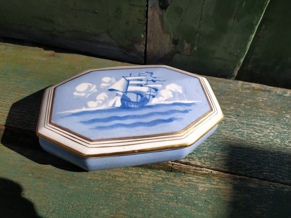 Boite &agrave; Bijoux Drageoir Porcelaine PF France D&eacute;cor Voilier 
