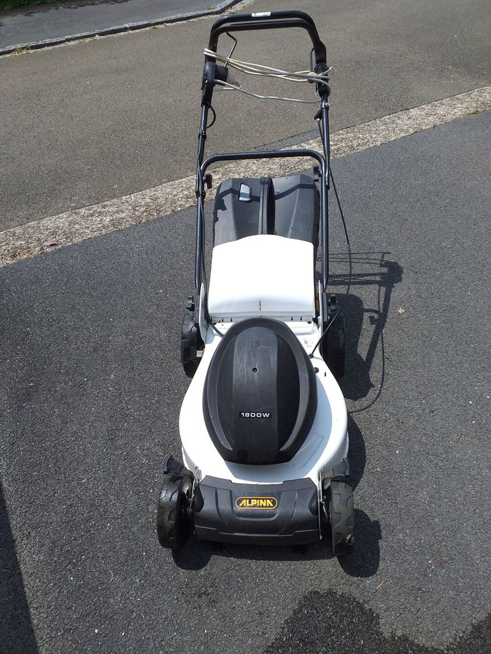 TNODEUSE 1800W 46CM TRACTEE Electroménager