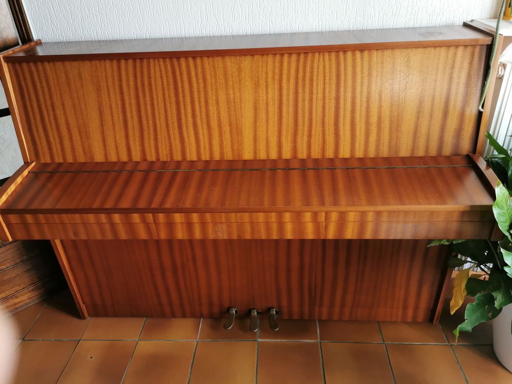 Piano droit d'occasion Instruments de musique