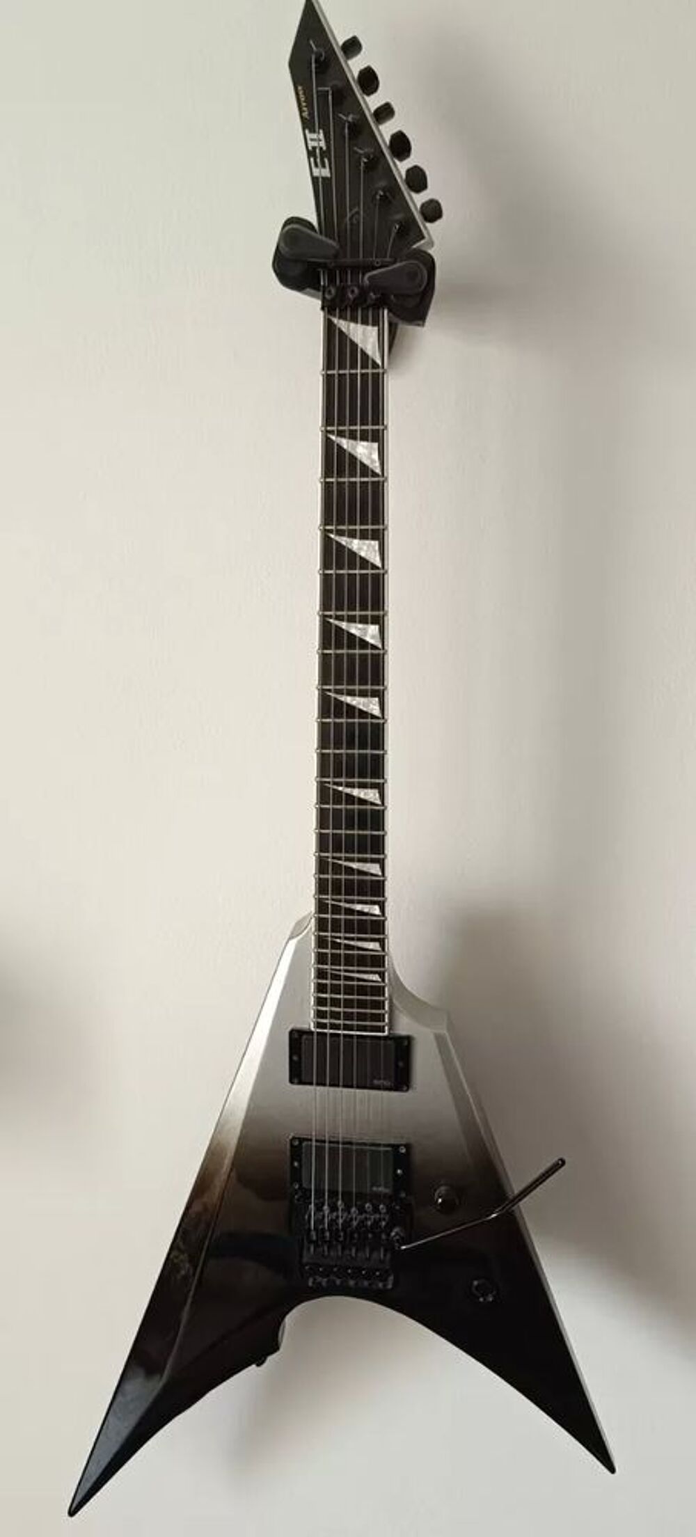 Guitare &eacute;lectrique ESP E-II Arrow FR Black Silver Fade Instruments de musique