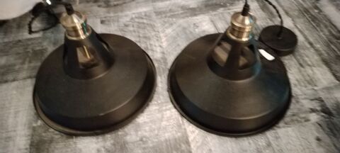 2 Paires de lustres noirs en mtal noir 60 Bergerac (24)