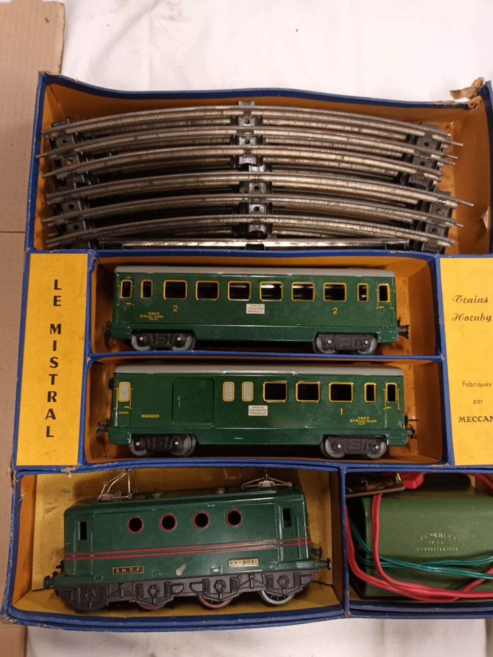 Train en t&ocirc;le HORNBY " Mistral" Jeux / jouets