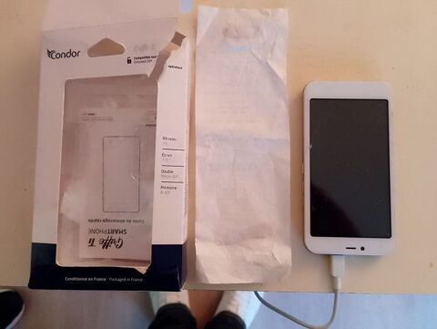 Doublon NEUF Smart-Phone 4G CONDOR 32Go 3GHZ 40 Bourges (18)
